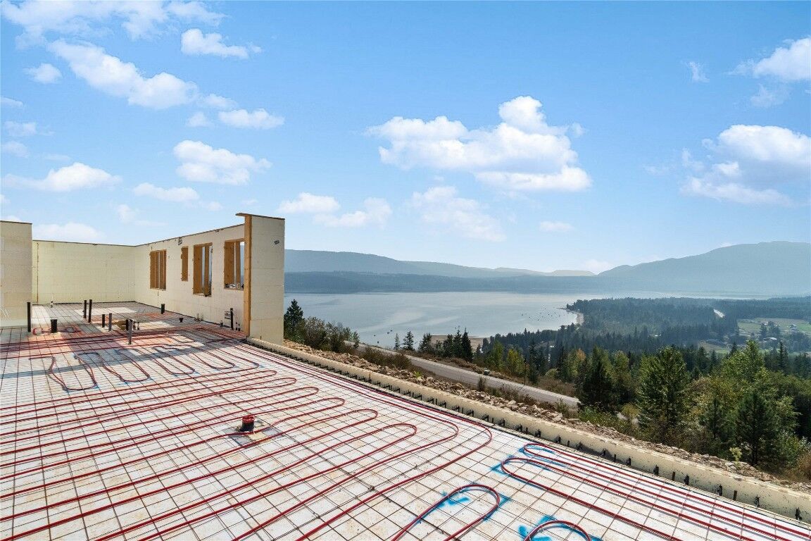 Property Photo:  4 Kault Hill Road 5  BC V0E 2X0 