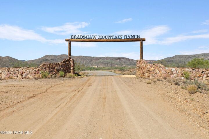 Property Photo:  17200 S Dripping Springs Road  AZ 86333 
