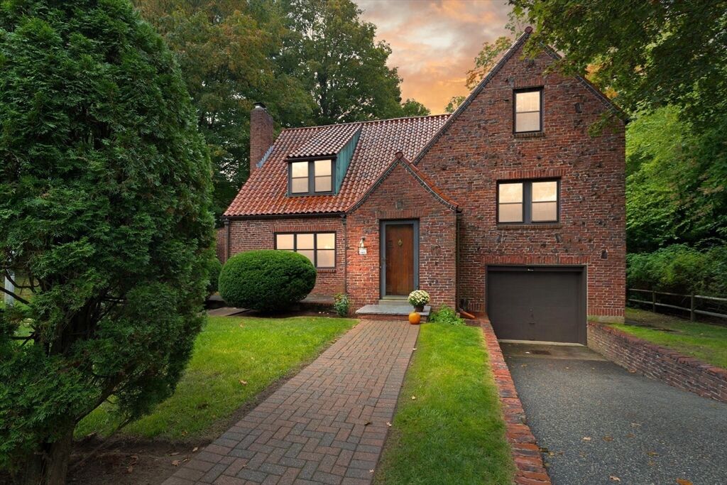 Property Photo:  326 Lake  MA 02478 
