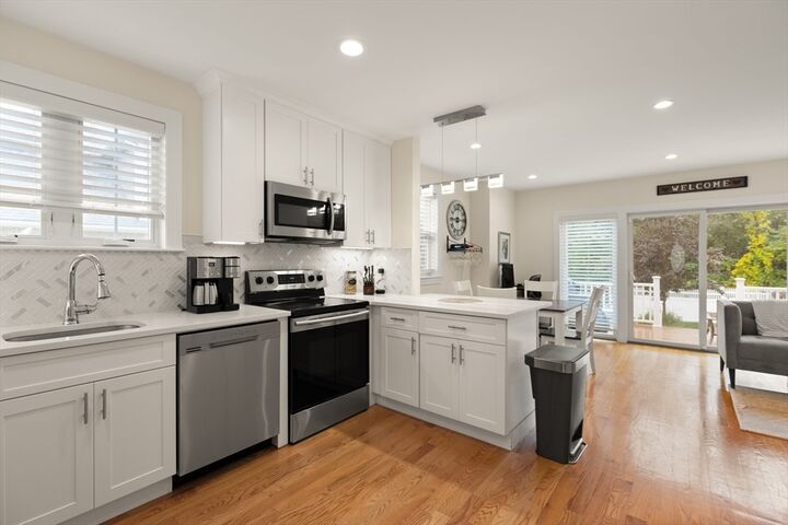 Property Photo:  86 Wren Terrace A  MA 02169 