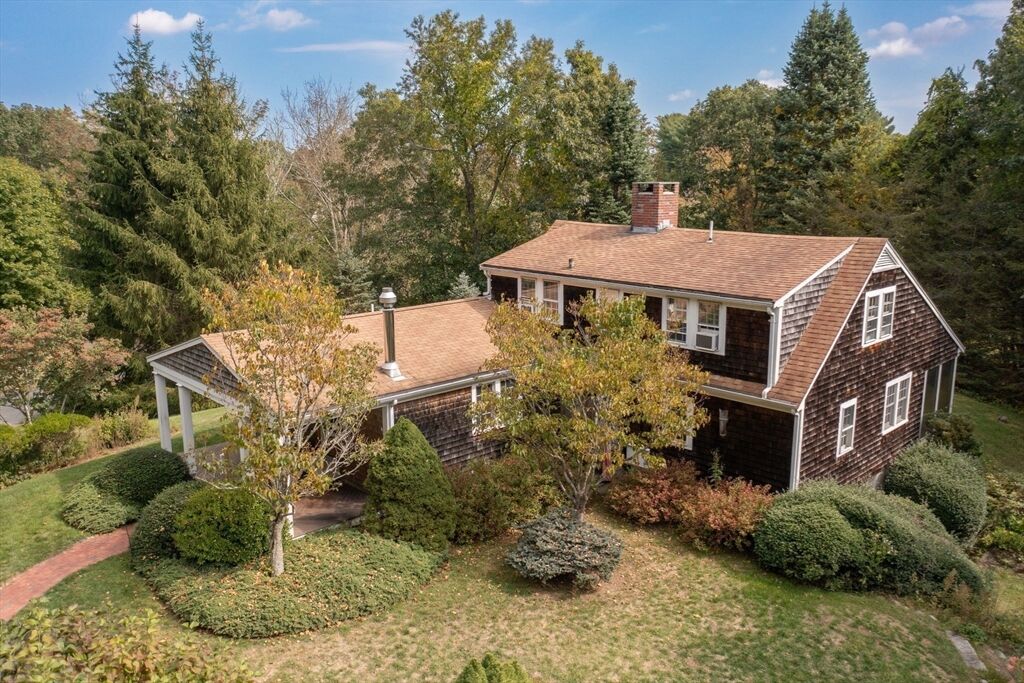 Property Photo: 431 Moraine St MA 02050