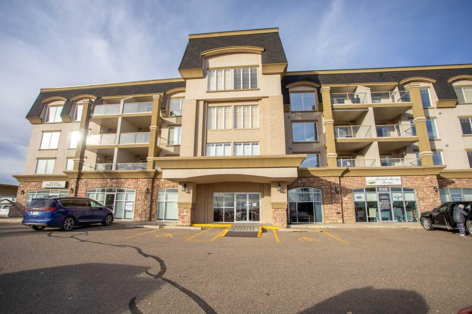 Property Photo:  4425 Heritage Way 207  AB T4L 2P4 