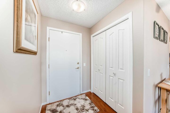Property Photo:  5000 Somervale Court SW 313  AB T2Y 4M1 