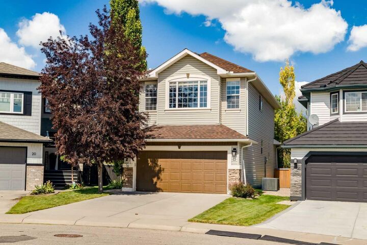 Property Photo:  16 Hidden Valley Gardens NW  AB T3A 5X3 