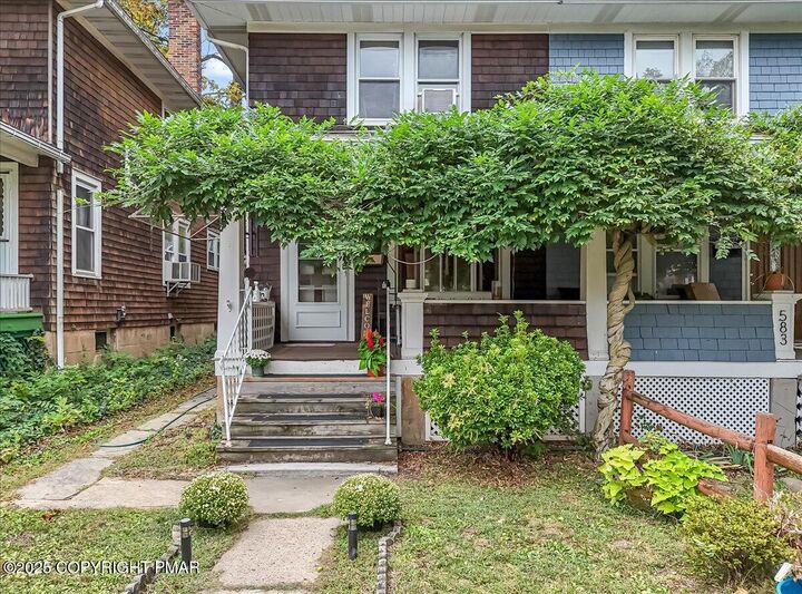 Property Photo:  581 Lafayette Avenue  PA 18071 