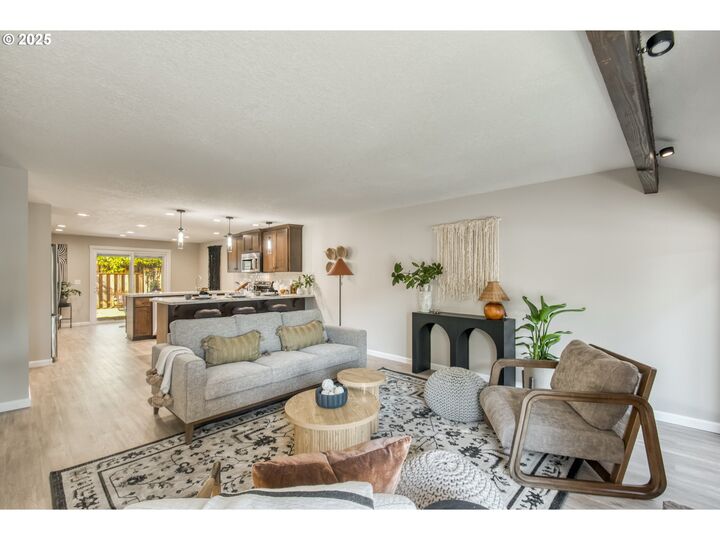 Property Photo:  5375 SW Barclay Ct  OR 97005 
