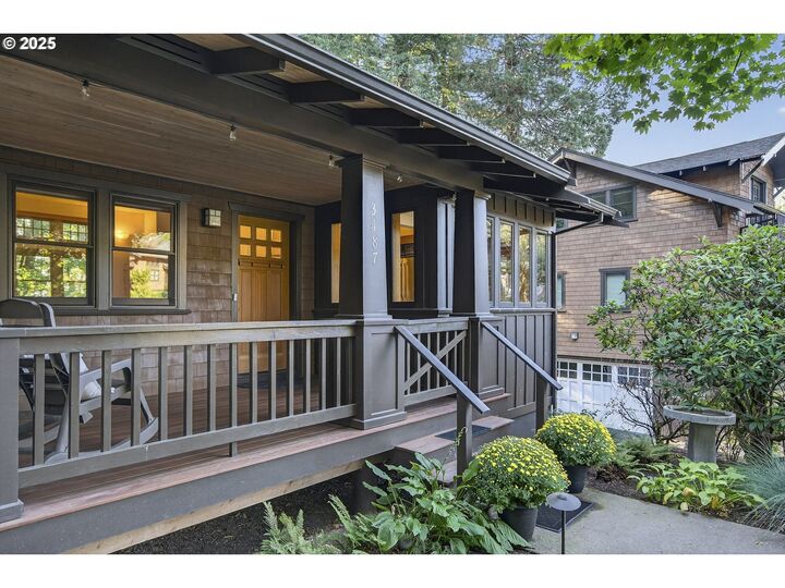 3187 NW Skyline Blvd  Portland OR 97229 photo