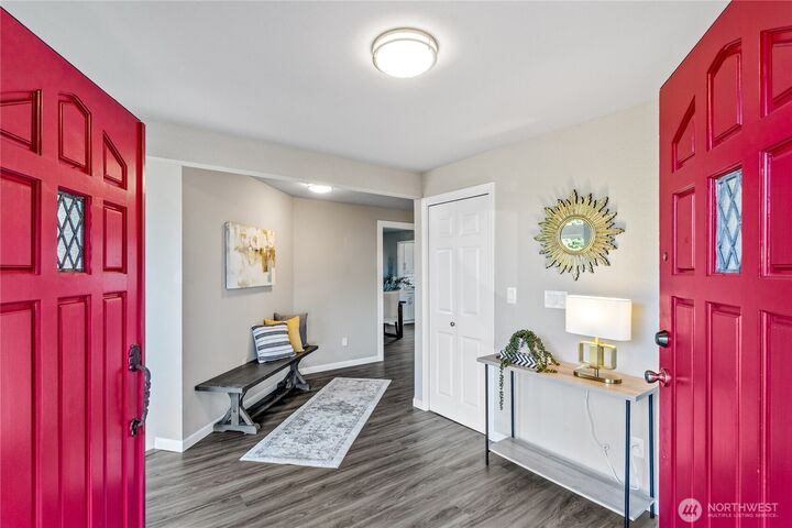 Property Photo:  943 E Cherry Hill Street  WA 98030 