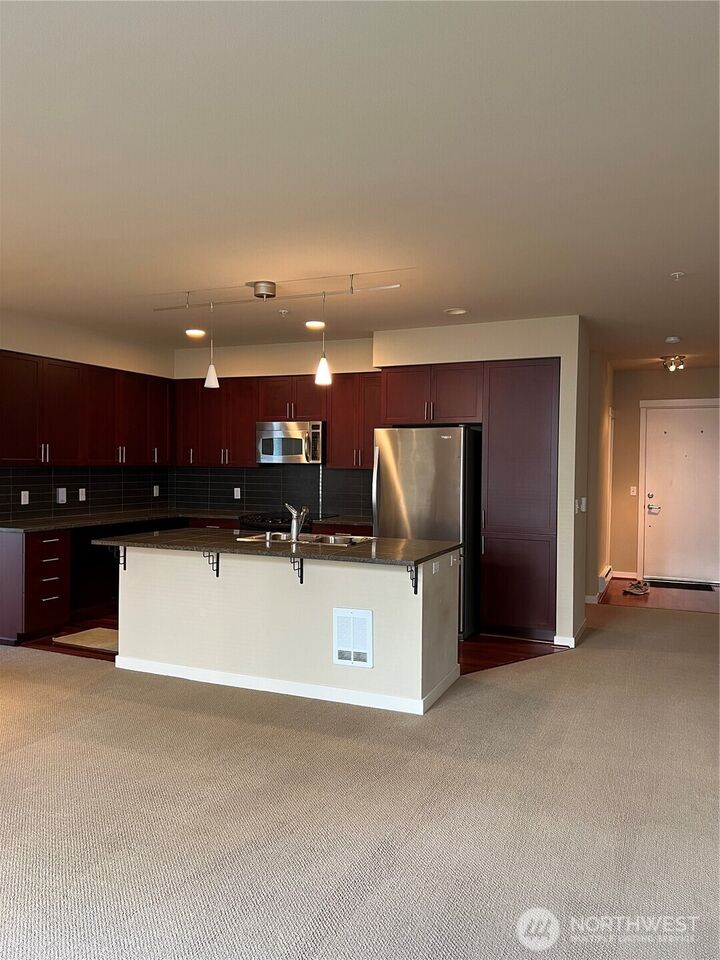 Property Photo:  190  Harbor Square C230 Loop NE  WA 98110 