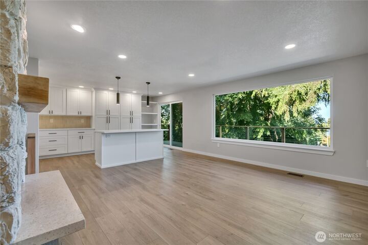 Property Photo: 621 SW 297 Street WA 98023