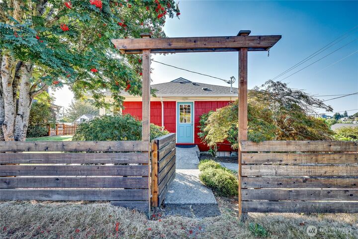 1518  Winfield Avenue  Bremerton WA 98310 photo