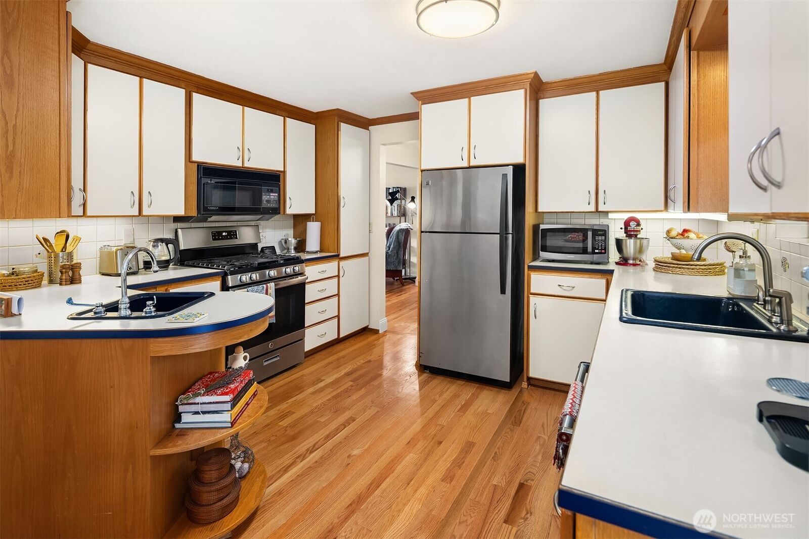Property Photo: 1711 NE 104th Street WA 98125