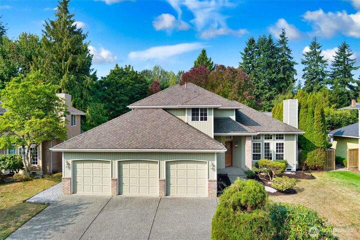 Property Photo:  10104  33rd Avenue SE  WA 98208 