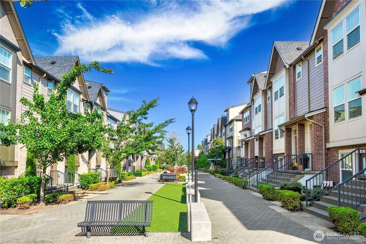 Property Photo:  1317  Brooklyn Walk  NE 18  WA 98029 