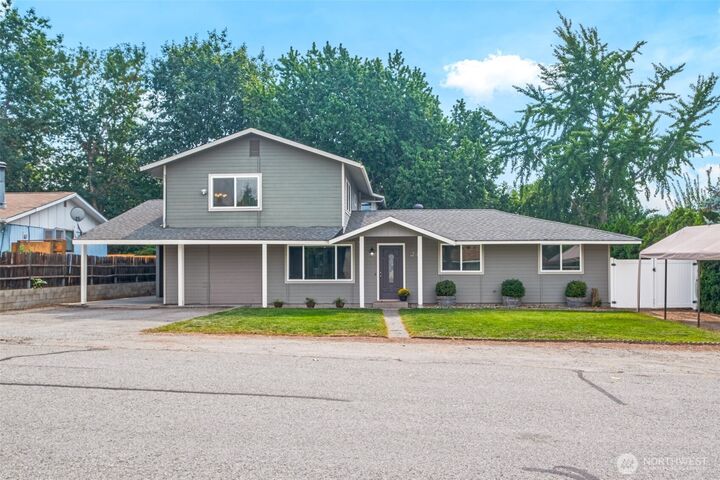 Property Photo: 24 Hadley Street NE WA 98802