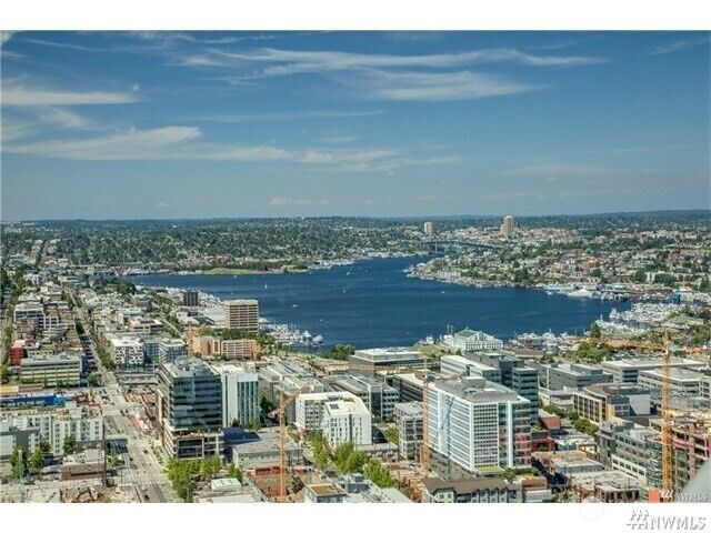 Property Photo:  583  Battery Street 316N  WA 98121 