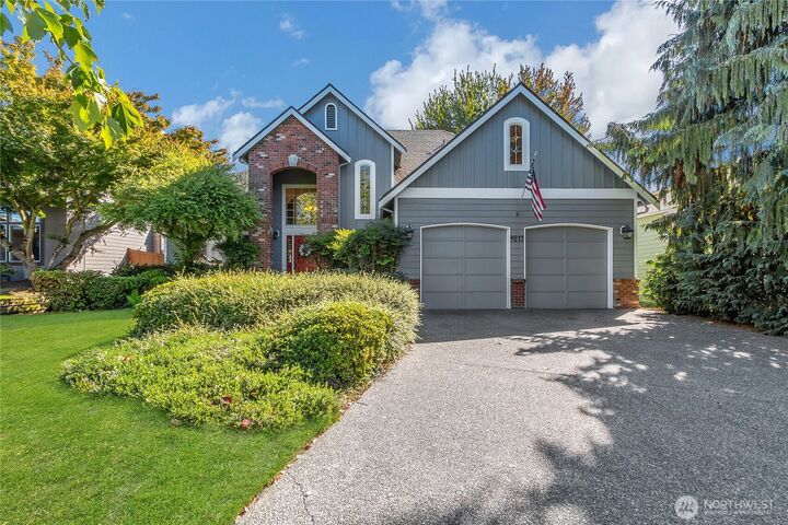Property Photo: 9217 180th Avenue E WA 98391