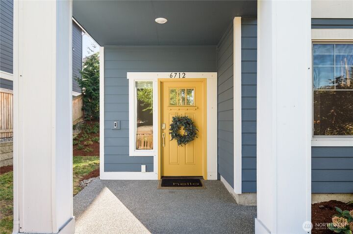 Property Photo:  6712  34th Avenue SW  WA 98126 