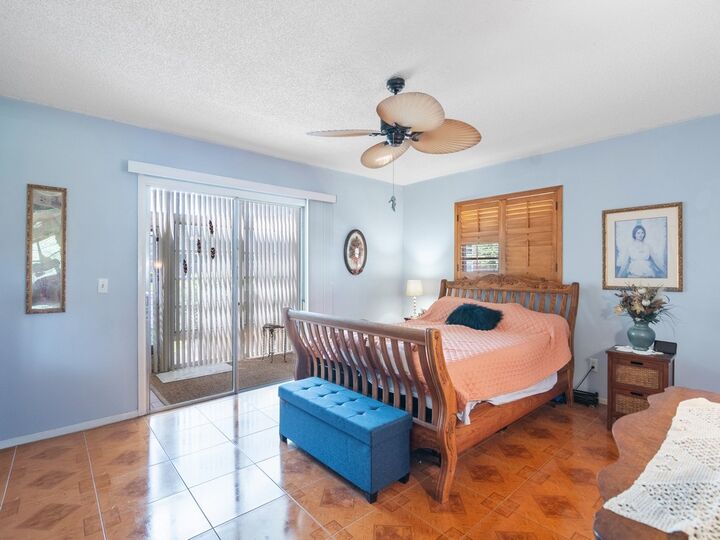Property Photo: 16 Vista Gardens Trail 105 FL 32962