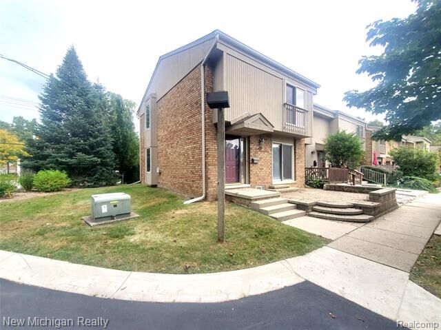 673 Oakbrook W  Rochester Hills MI 48307 photo