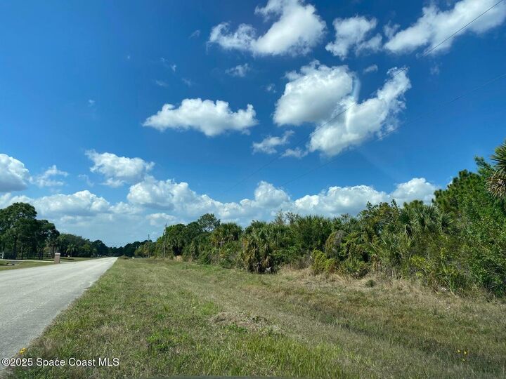 Property Photo: 342 Trotters Street FL 32909