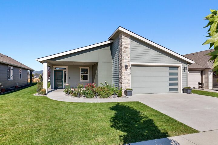 Property Photo:  2675 N Rydal Ln  WA 99019 