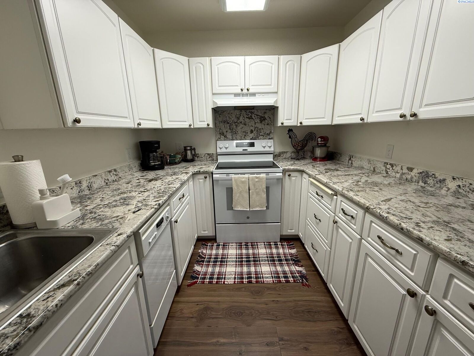 Property Photo:  203 N Mill #307  WA 99111 