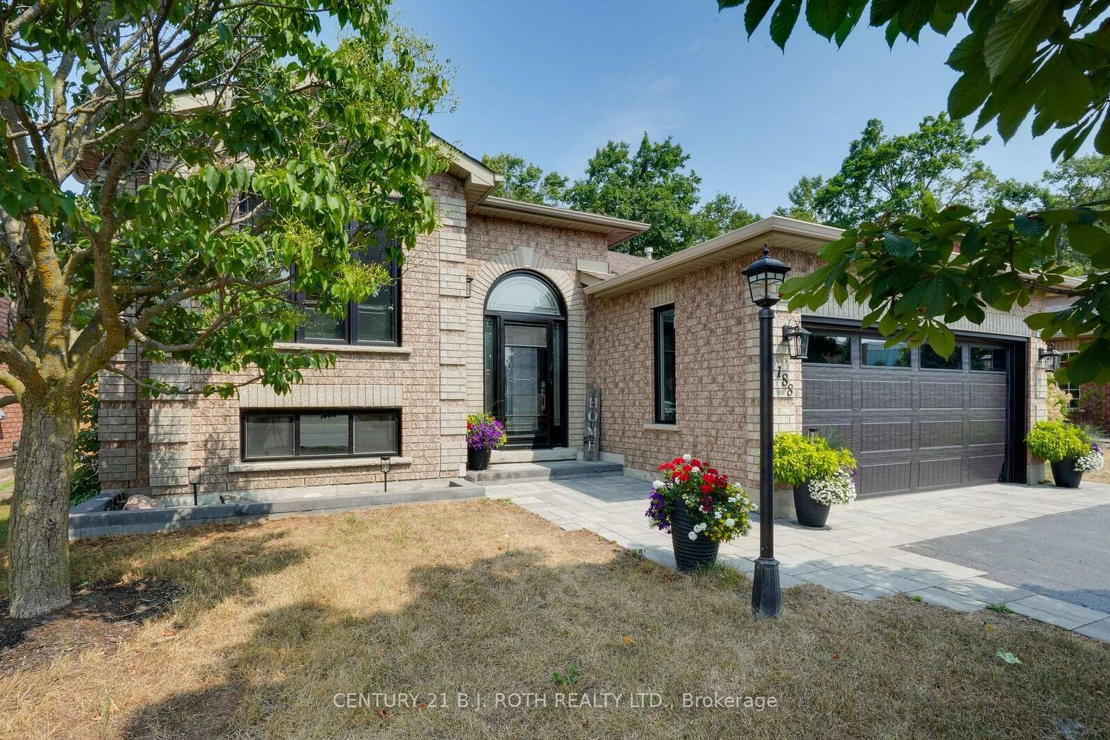 Photo de la propriété:  188 Mapleton Avenue  ON L4N 8T6 
