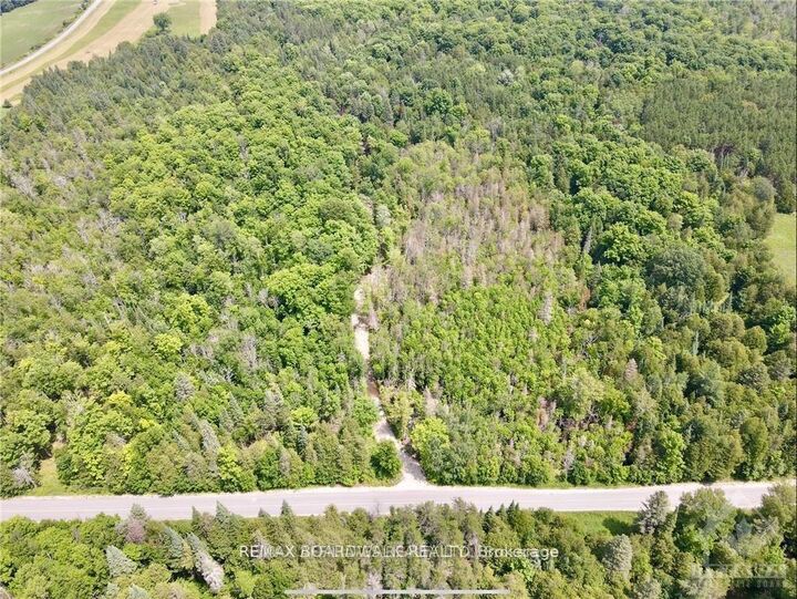 1375 Sheridan Rapids Road — photo 1