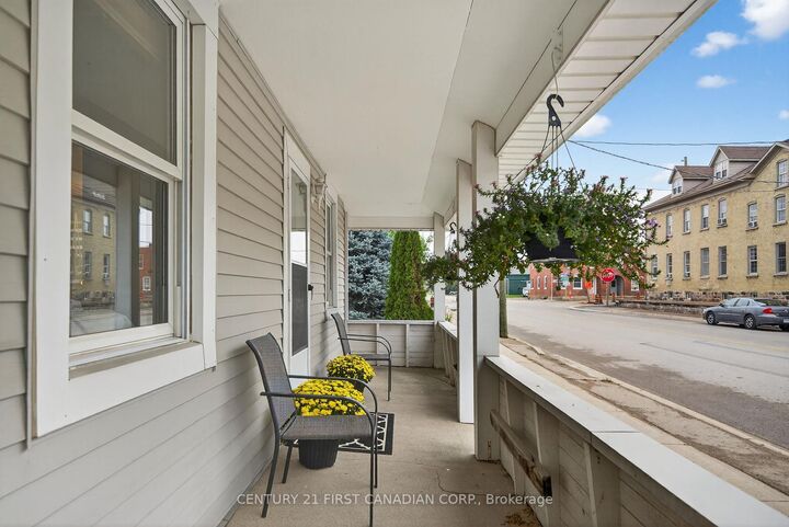 Photo de la propriété:  139 Centre Street  ON N0M 1N0 