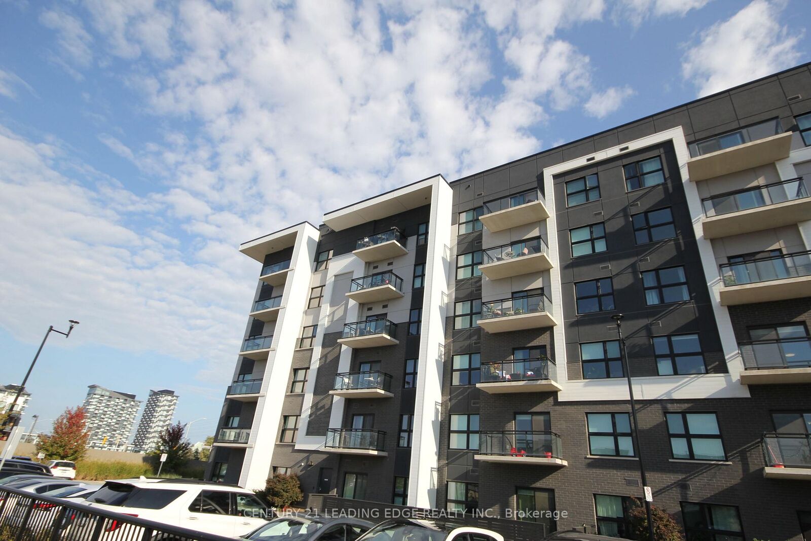 Property Photo:  128 Grovewood Common  ON L6H 0X3 