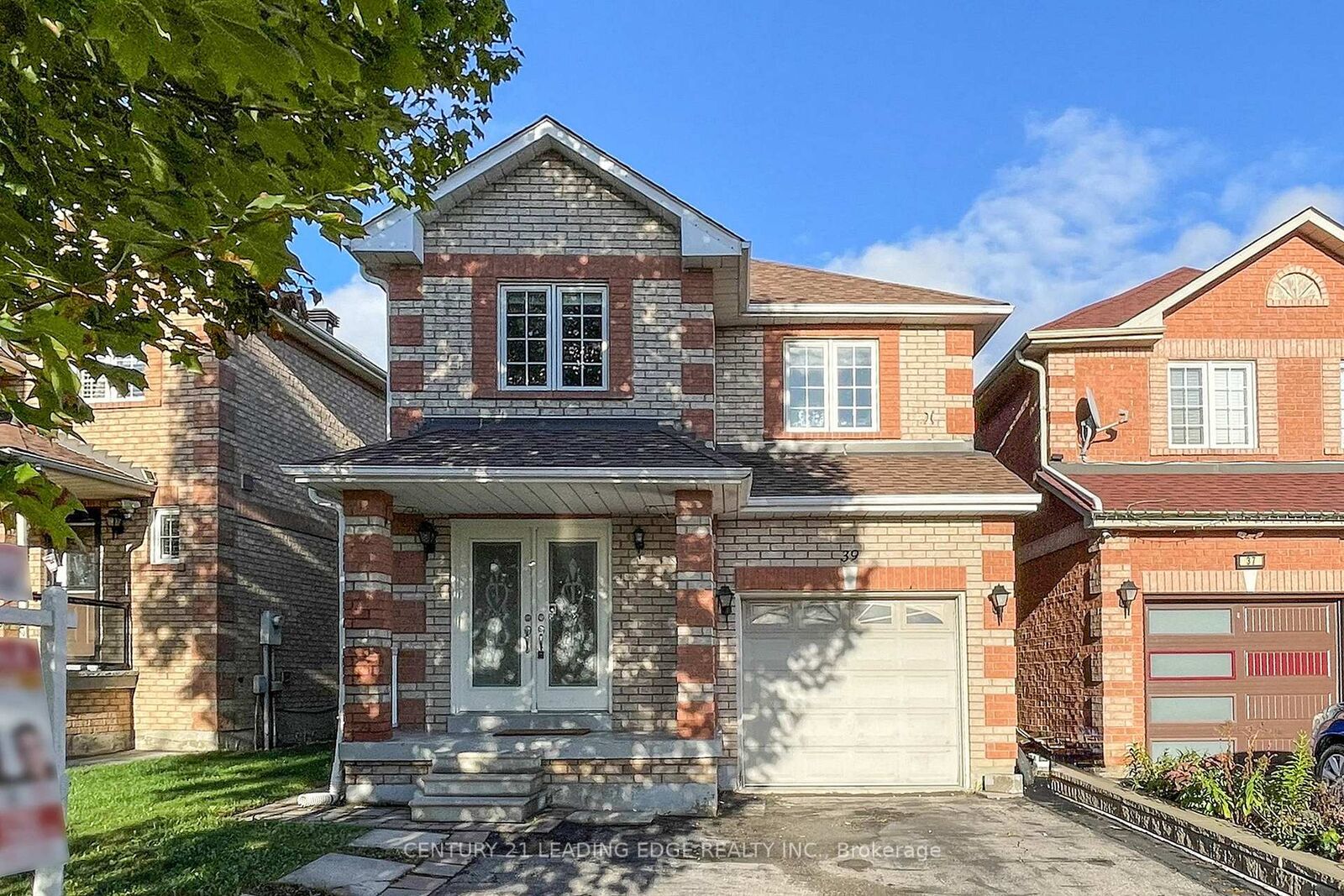 Photo de la propriété:  39 Horstman Street  ON L3S 4G4 