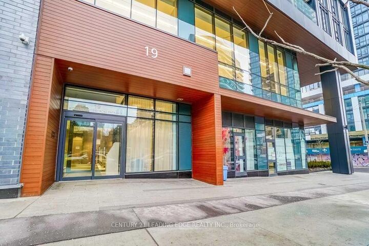 Photo de la propriété:  19 Western Battery Road 3201  ON M6K 0E3 