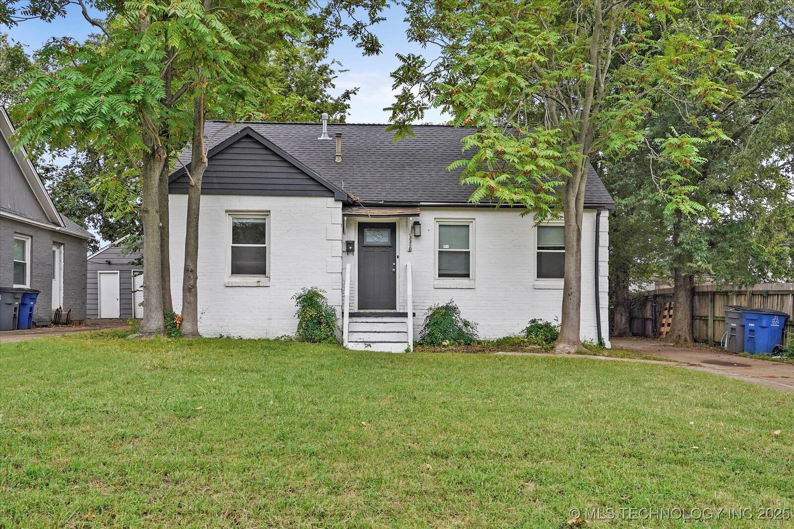 Property Photo:  3310 E Admiral Court  OK 74115 