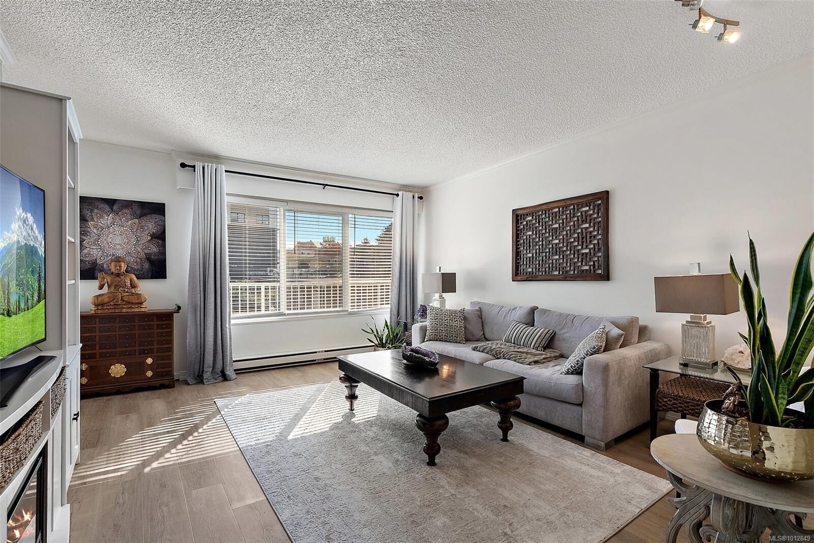 Property Photo:  642 Admirals Rd 302  BC V9A 2N7 