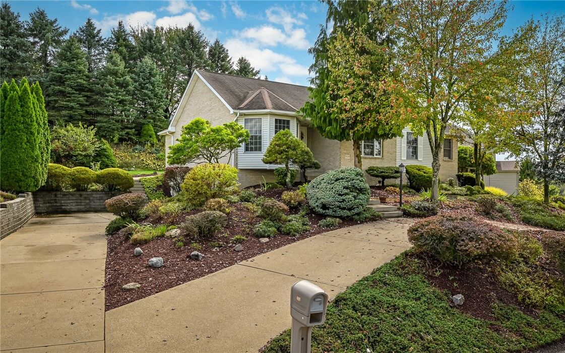 Property Photo:  520 Old Fayette Trail  PA 15071 