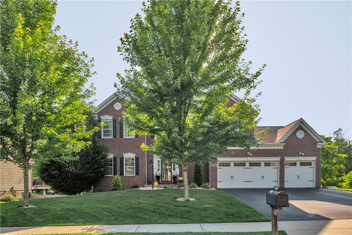Property Photo:  140 Aspen Dr  PA 15009 