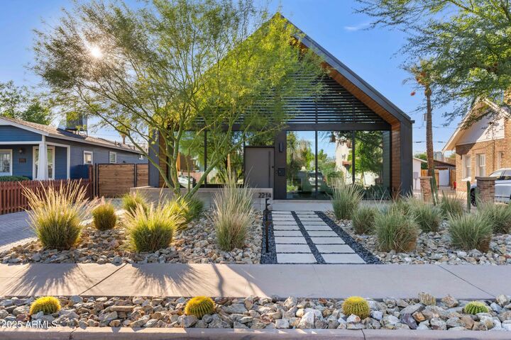 Property Photo:  2214 N Dayton Street  AZ 85006