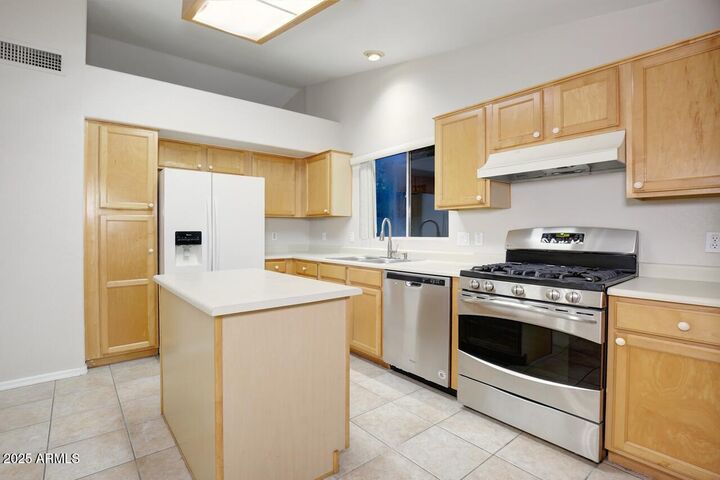 Property Photo:  19016 N 52nd Lane  AZ 85308 