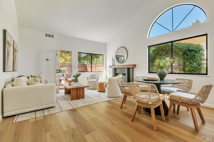 17 Woodstock Court  San Rafael CA 94903 photo
