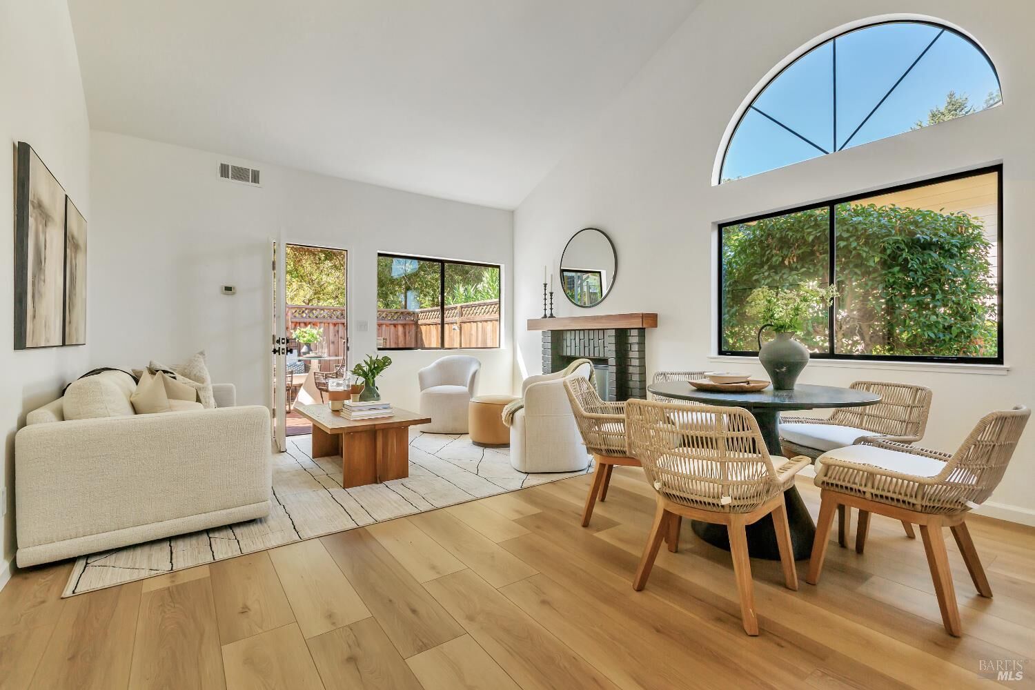 Property Photo:  17 Woodstock Court  CA 94903 