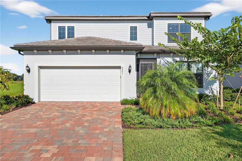 Property Photo: 4351 Washington Pl FL 34142
