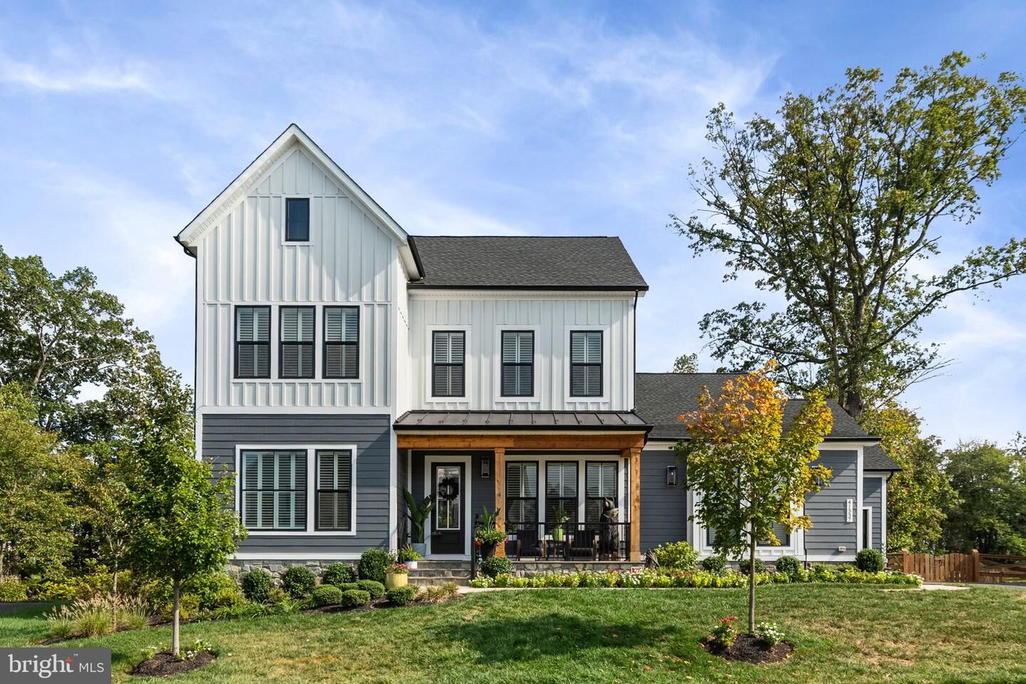 Property Photo: 41337 Timber Barn Lane VA 20105