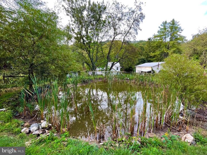 Property Photo: 8 E Locust Street PA 17065