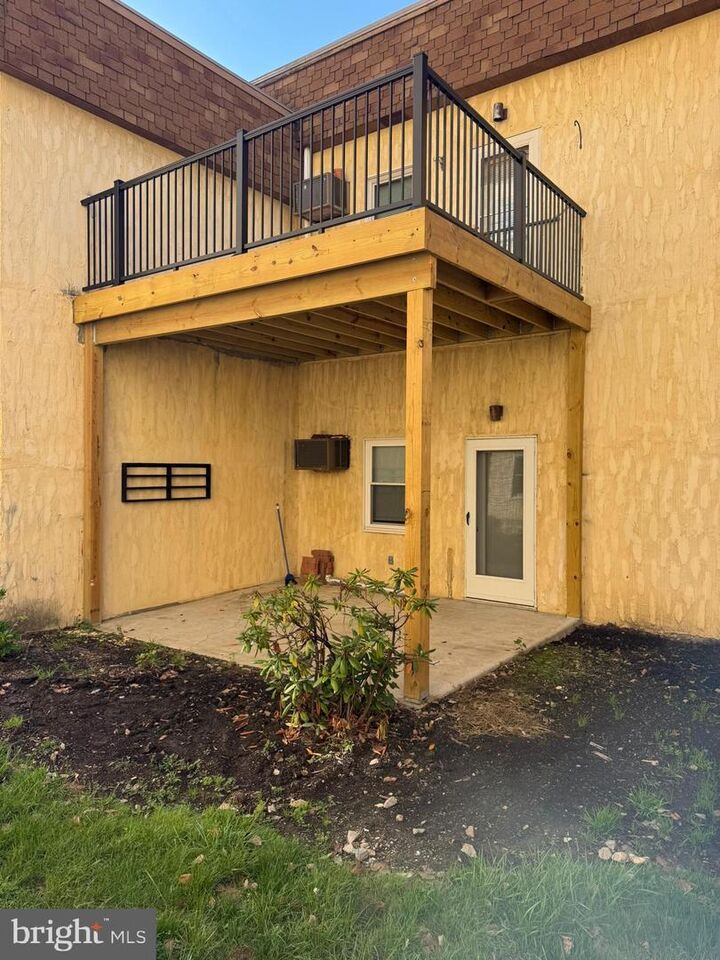 Property Photo:  286 W Second Street  PA 17268 