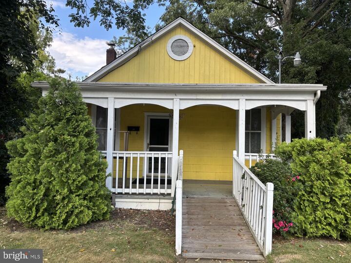 Property Photo:  10 Annapolis Street  MD 21401 
