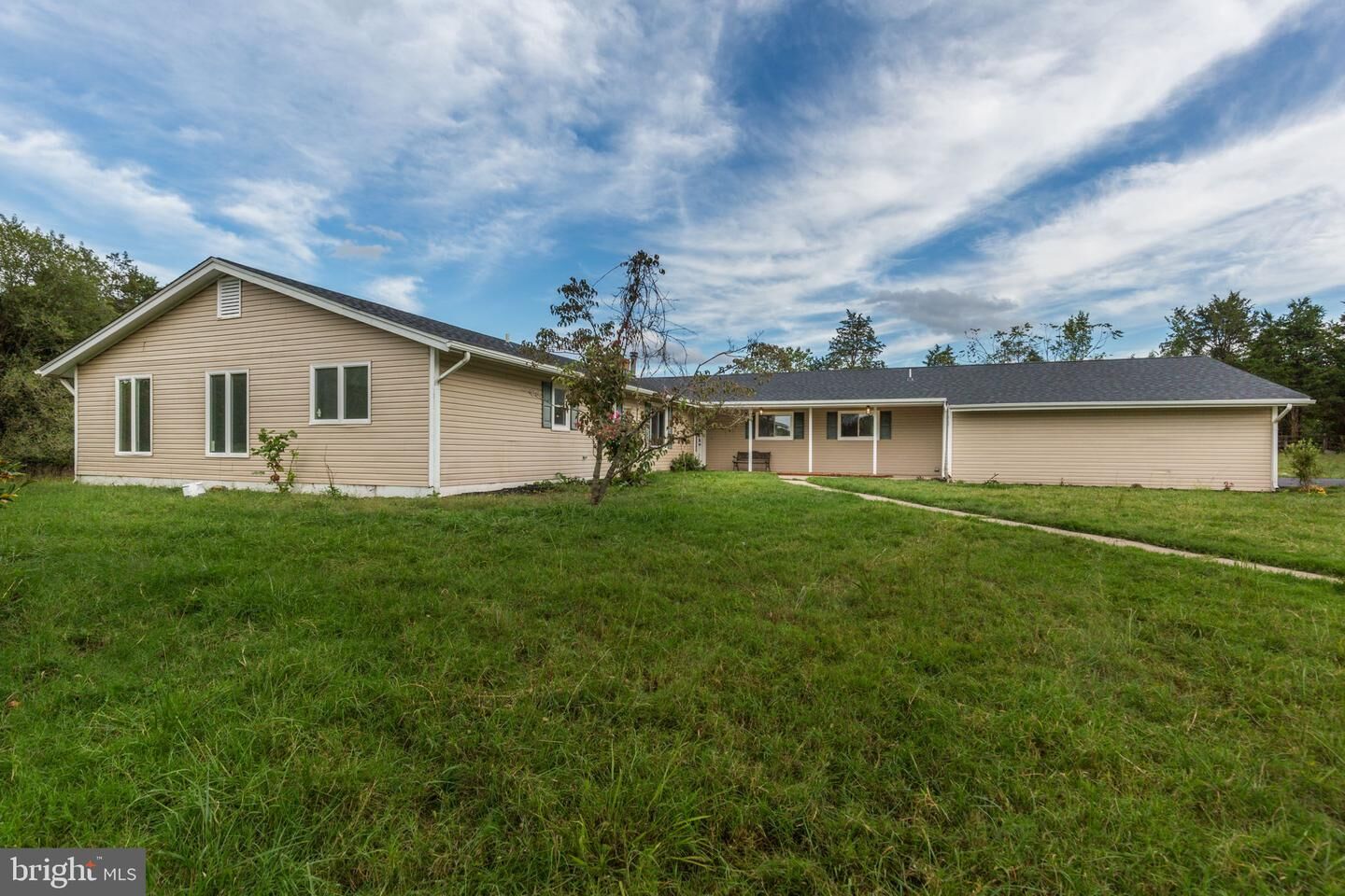 Property Photo:  9197 Broadlands Lane  VA 20181 