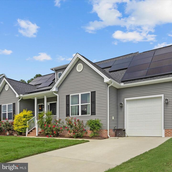 Property Photo: 210 Hunters Way MD 21804