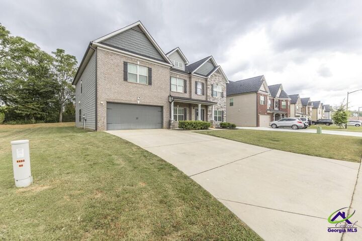 Property Photo:  407 Doraville Ct  GA 31088 