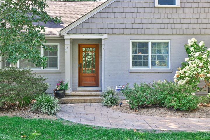 Property Photo:  5801 Kenwood Road  OH 45243 